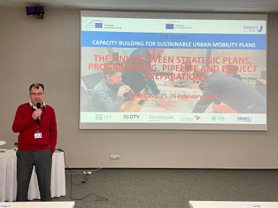 Held on 25-26 of January 2026, the Sustainable Urban Mobility Plan (SUMP) training in Bratislava, Slovakia, was a unique capacity building opportunity for 32 committed urban transport specialists.
The event included a total of 9 training modules (3 core and 6 electives) on SUMP-related topics that provided a detailed overview of the challenges and best practices in establishing SUMPs.